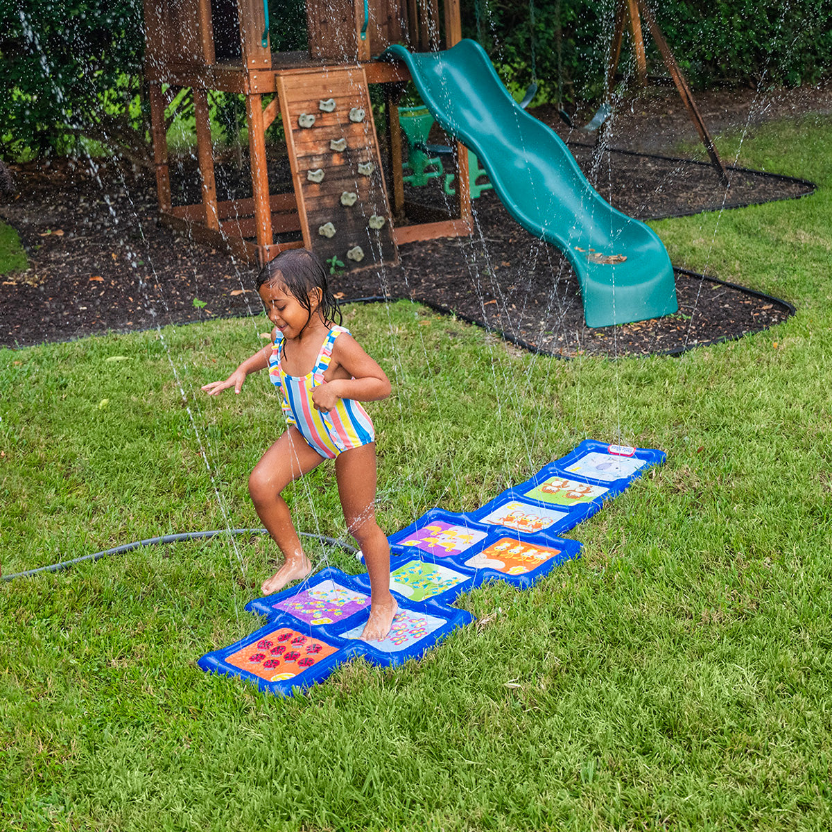 Tapete Aquático Amarelinha com Sprinkler Animal Friends – Little Tikes