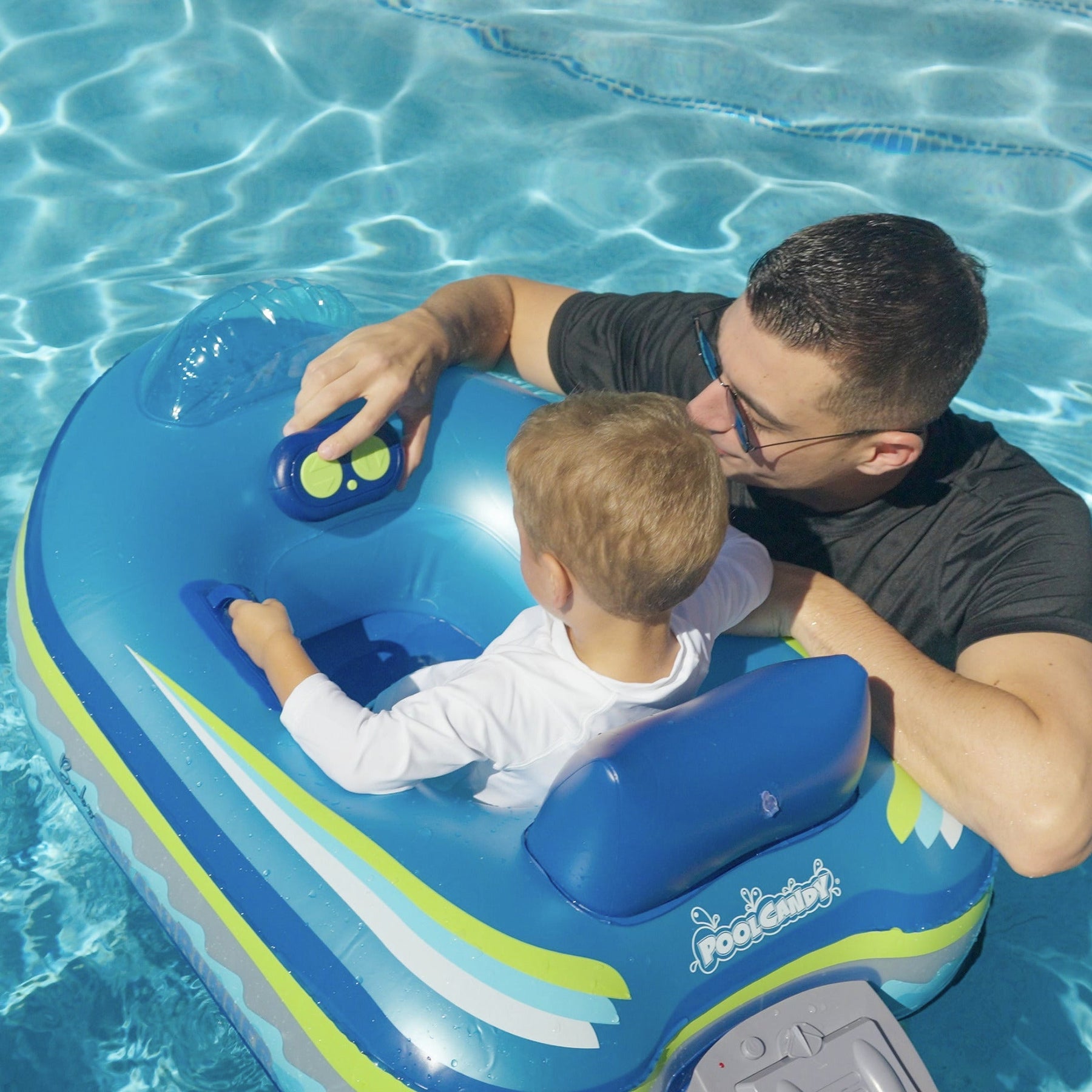 Barquinho Infantil Motorizado com Controle Remoto – A Diversão Perfeita na Piscina para Pais e Bebês