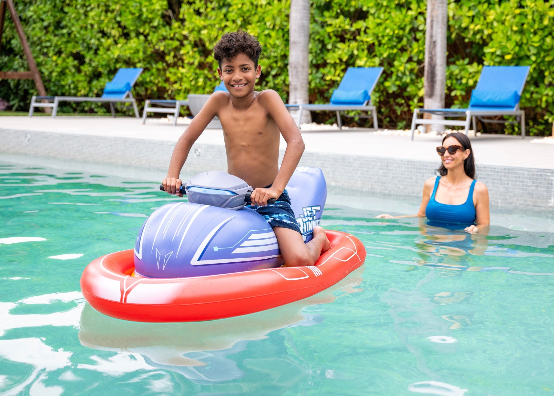 Jet Runner 2.0 – Jet Ski Inflável Motorizado Infantil 12V